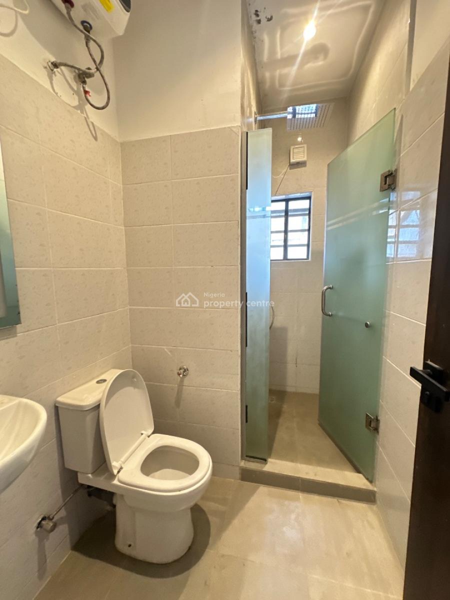2 Bedroom Apartment with Elevator, Lekki Phase 1, Lekki, Lagos, Flat / Apartment for Rent