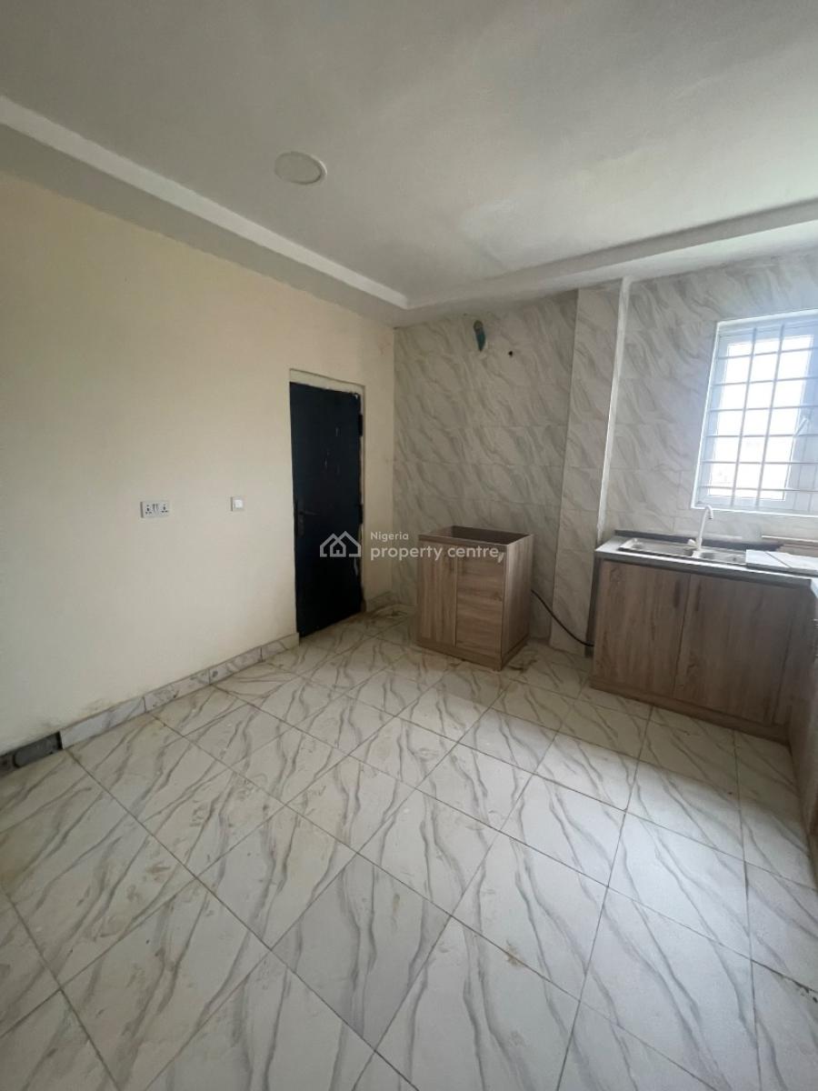 Newly Built 3 Bedroom Apartment, Karmo, Abuja, Flat / Apartment for Rent