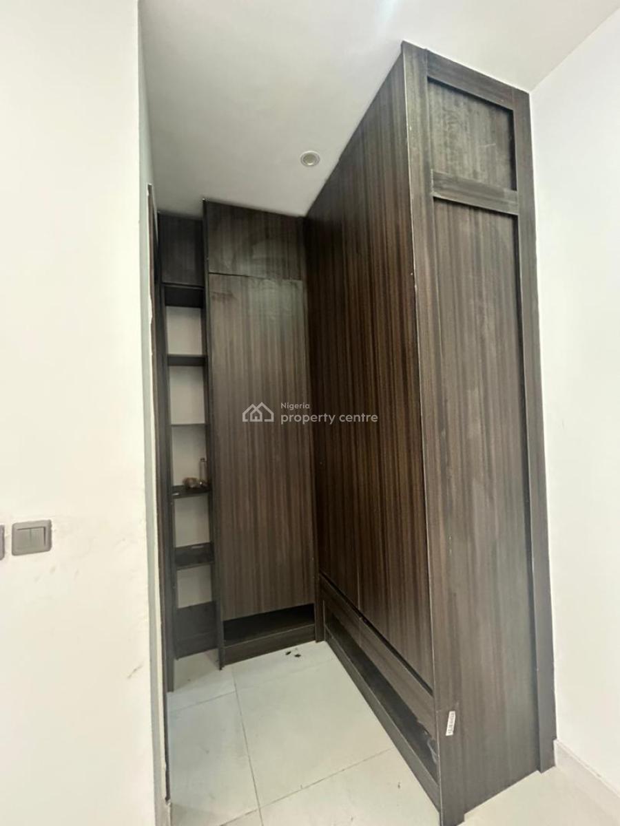 2 Bedroom Apartment, Lekki Phase 1, Lekki, Lagos, Flat / Apartment for Sale