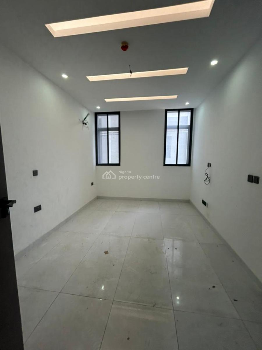 2 Bedroom Apartment, Lekki Phase 1, Lekki, Lagos, Flat / Apartment for Sale