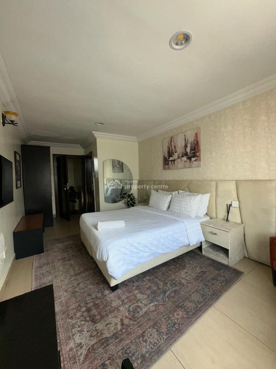 Modestly Built 3 Bedroom Apartment with Gym & Pool, Ikate, Lekki, Lagos, Flat / Apartment for Rent