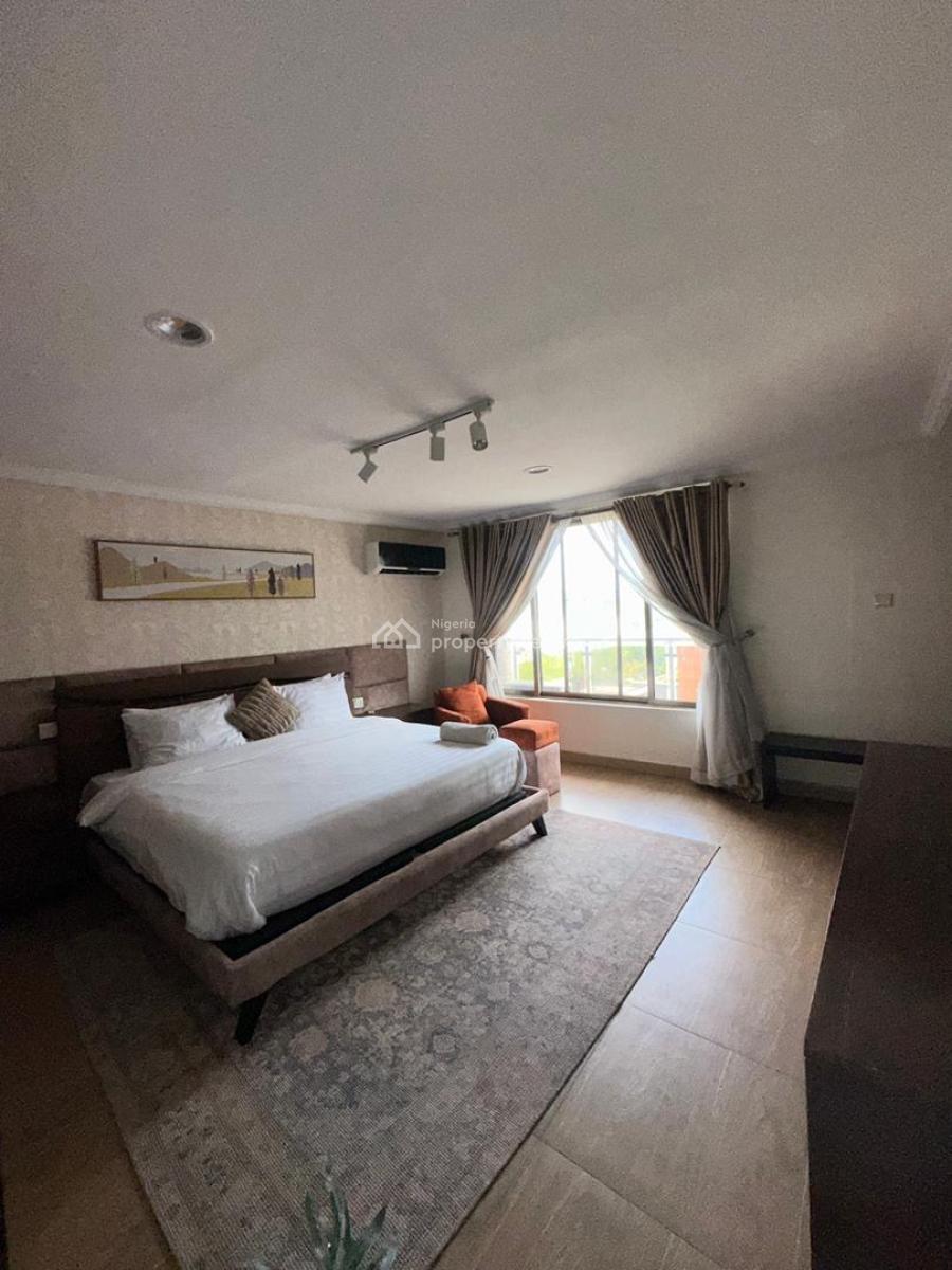 Modestly Built 3 Bedroom Apartment with Gym & Pool, Ikate, Lekki, Lagos, Flat / Apartment for Rent