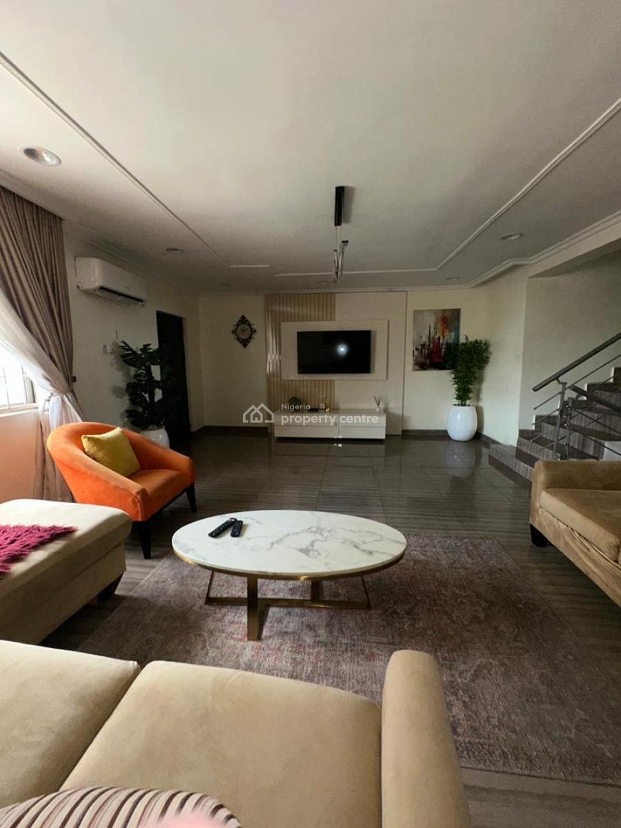 Modestly Built 3 Bedroom Apartment with Gym & Pool, Ikate, Lekki, Lagos, Flat / Apartment for Rent