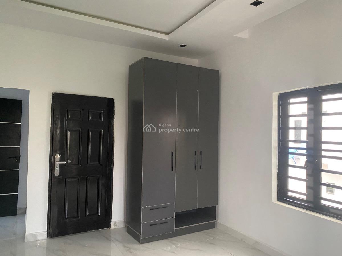 Luxury 2 Bedrooms, Cooperative, Badore, Ajah, Lagos, Flat / Apartment for Rent