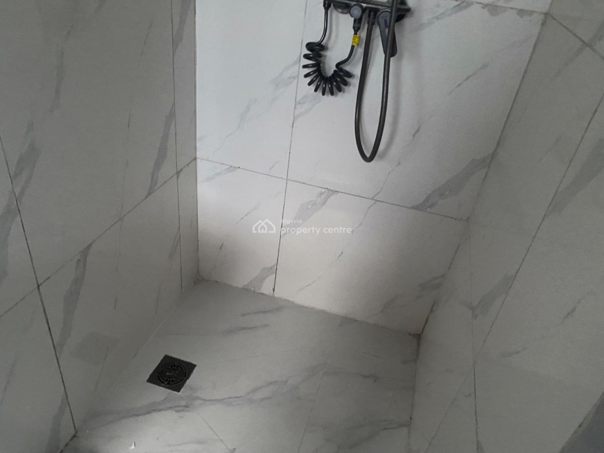 Luxury 2 Bedrooms, Cooperative, Badore, Ajah, Lagos, Flat / Apartment for Rent