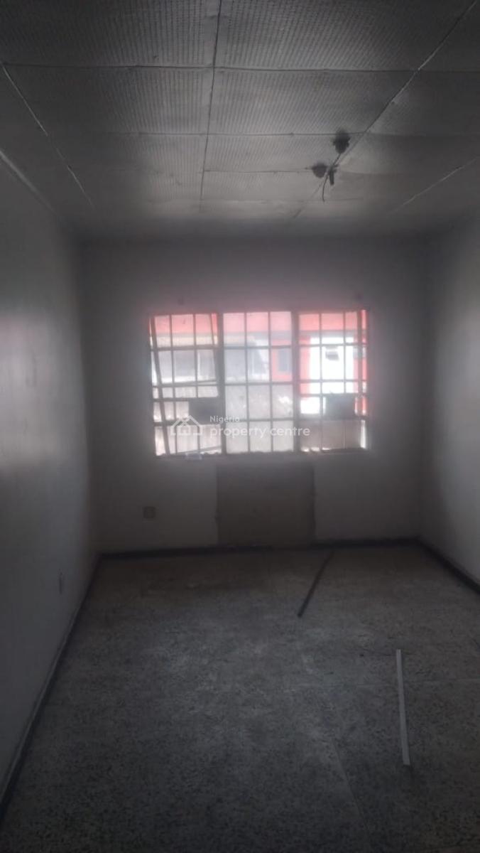3 Bedroom Flat, Off Toyin Street, Ikeja, Lagos, Flat / Apartment for Rent