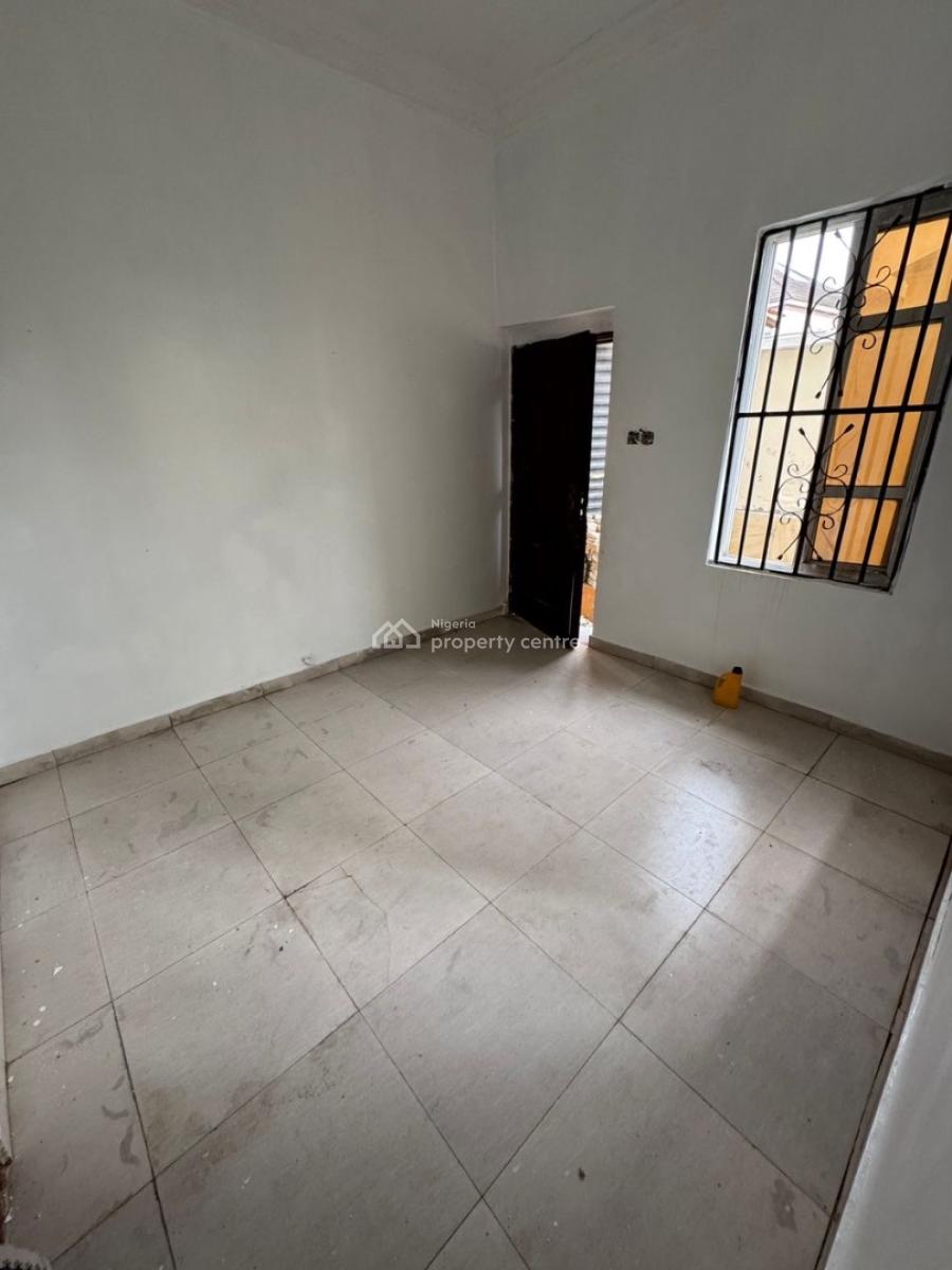 Boys Quarter Available, Bear Estate, Chevron, Lekki Phase 2, Lekki, Lagos, Self Contain (single Rooms) for Rent