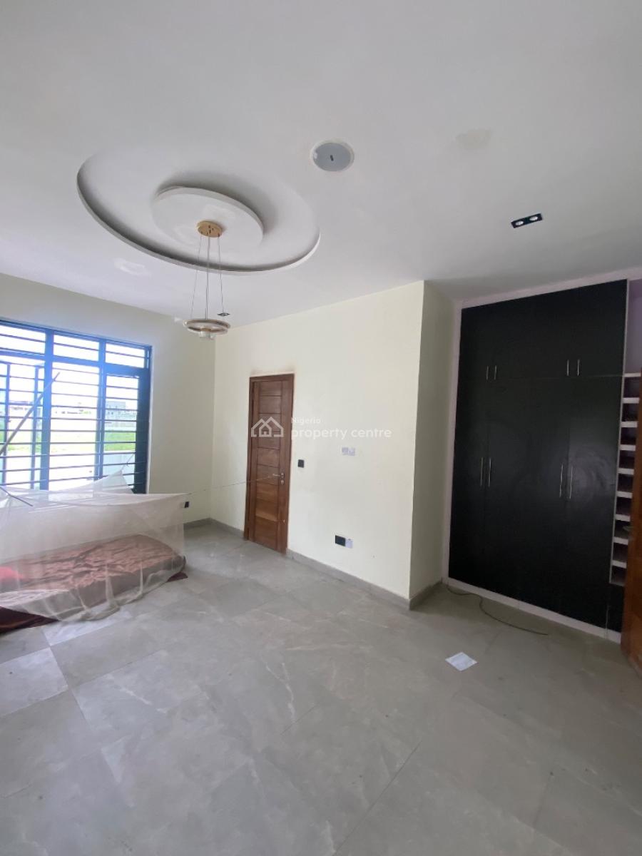5 Bedroom Spacious Mansion in a Prominent Estate, Royal Garden Estate, Ajiwe, Ajah, Lagos, Detached Duplex for Sale