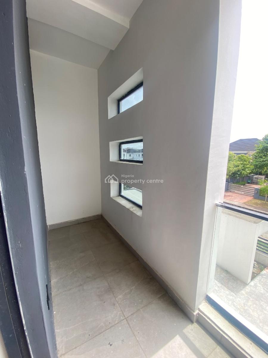 5 Bedroom Spacious Mansion in a Prominent Estate, Royal Garden Estate, Ajiwe, Ajah, Lagos, Detached Duplex for Sale