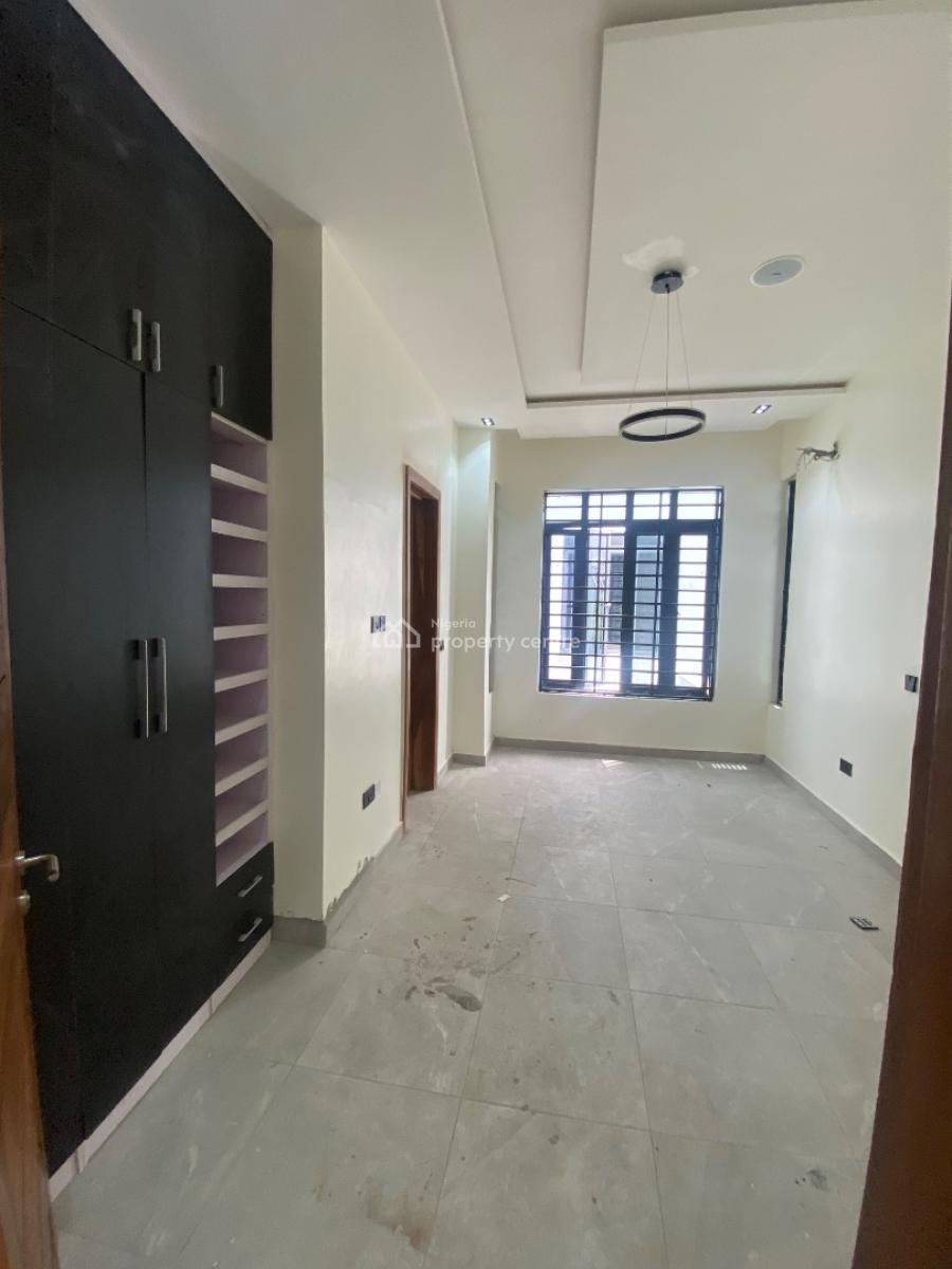 5 Bedroom Spacious Mansion in a Prominent Estate, Royal Garden Estate, Ajiwe, Ajah, Lagos, Detached Duplex for Sale