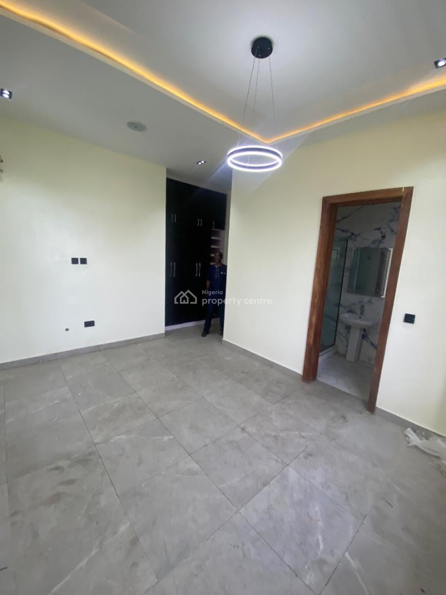 5 Bedroom Spacious Mansion in a Prominent Estate, Royal Garden Estate, Ajiwe, Ajah, Lagos, Detached Duplex for Sale