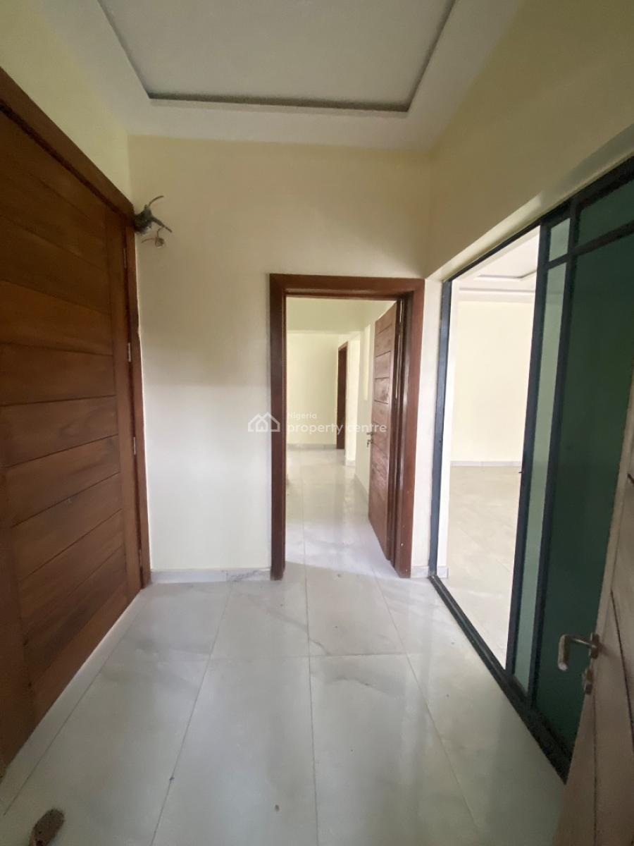 5 Bedroom Spacious Mansion in a Prominent Estate, Royal Garden Estate, Ajiwe, Ajah, Lagos, Detached Duplex for Sale