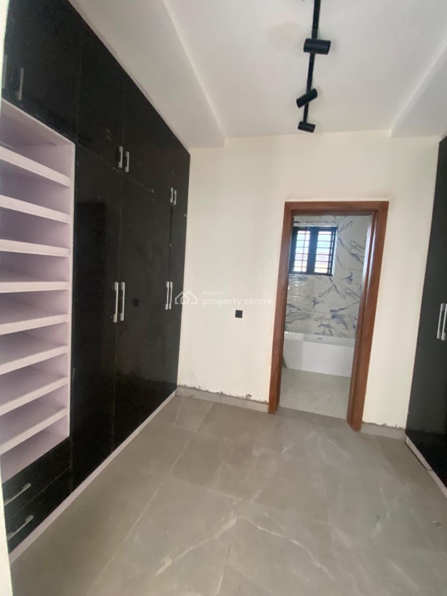 5 Bedroom Spacious Mansion in a Prominent Estate, Royal Garden Estate, Ajiwe, Ajah, Lagos, Detached Duplex for Sale