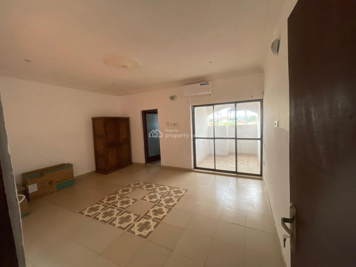 4 Bedroom Duplex with a Room Self Contain Bq and Security Post, Aerodrome Gra, Ibadan, Oyo, Detached Duplex for Rent