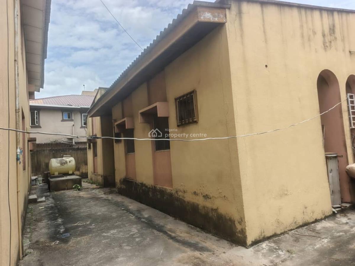 6-bedroom Detached Bungalow +2 Nos of 3-bedroom on 869 Sq M with C of O, Okota, Isolo, Lagos, Detached Bungalow for Sale