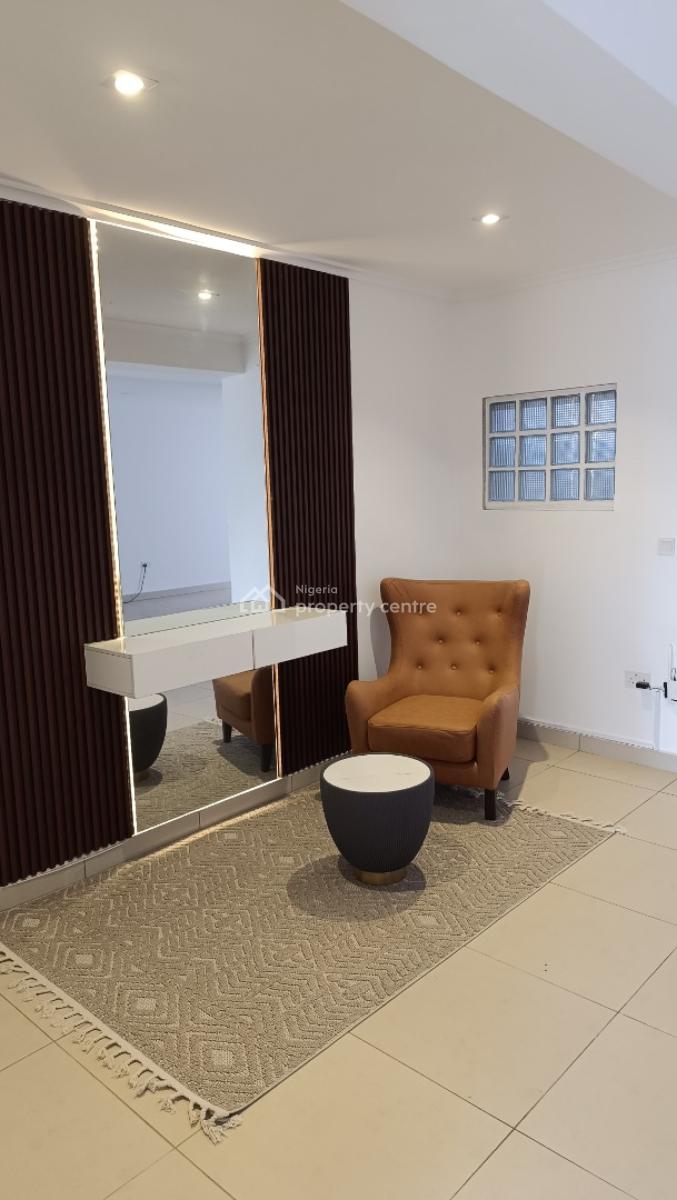 Let: Furnished Spacious 3 Bedroom with Bq, Lugard Avenue, Off Mobolaji Johnson Avenue, Old Ikoyi, Ikoyi, Lagos, Flat / Apartment for Rent