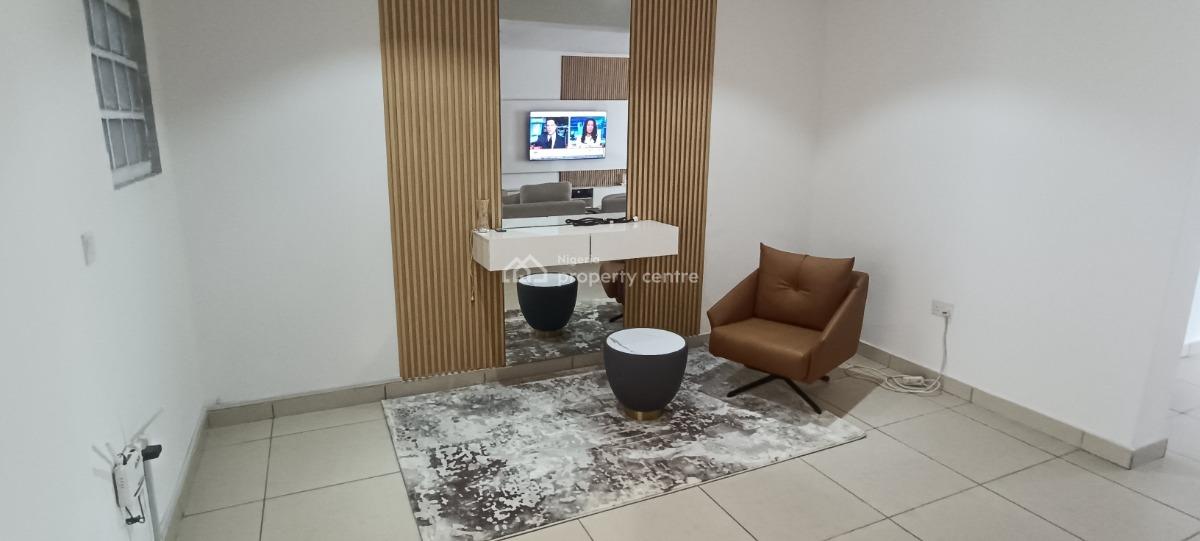 Let: Furnished Spacious 3 Bedroom with Bq, Lugard Avenue, Off Mobolaji Johnson Avenue, Old Ikoyi, Ikoyi, Lagos, Flat / Apartment for Rent