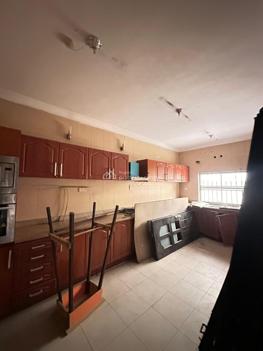 5 Bedroom Semi-detached with Bq, Lekki Phase 1, Lekki, Lagos, Semi-detached Duplex for Rent