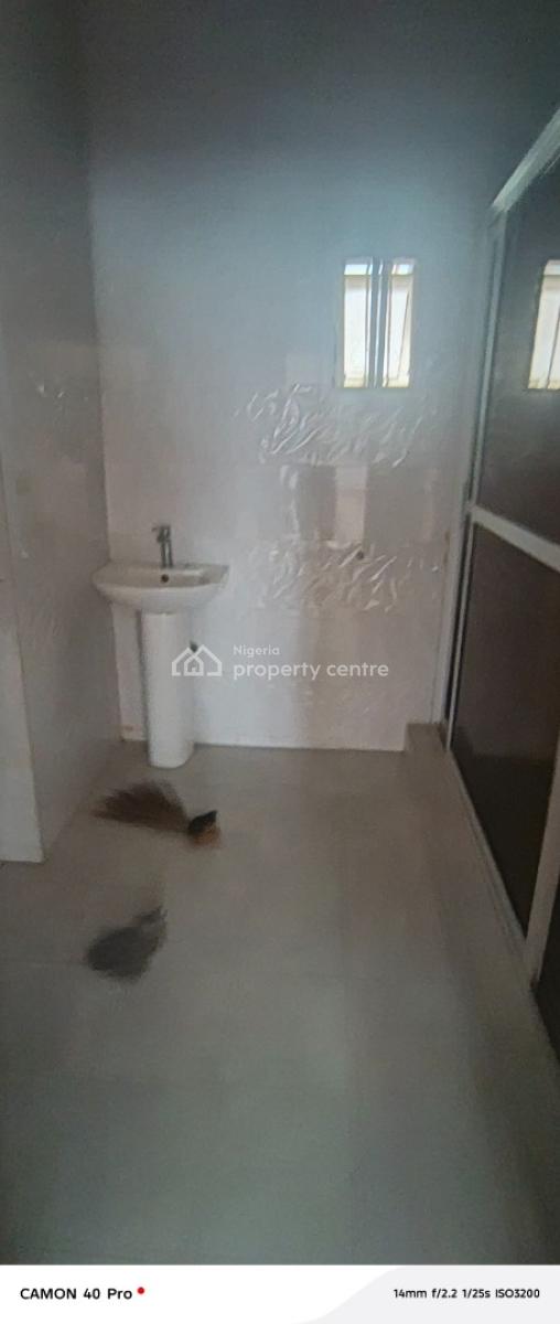 Big Master Bedroom Shared Kitchen Apartment, Behind Elevation Church in Ikate, Lekki Phase 1, Lekki, Lagos, Self Contain (single Rooms) for Rent