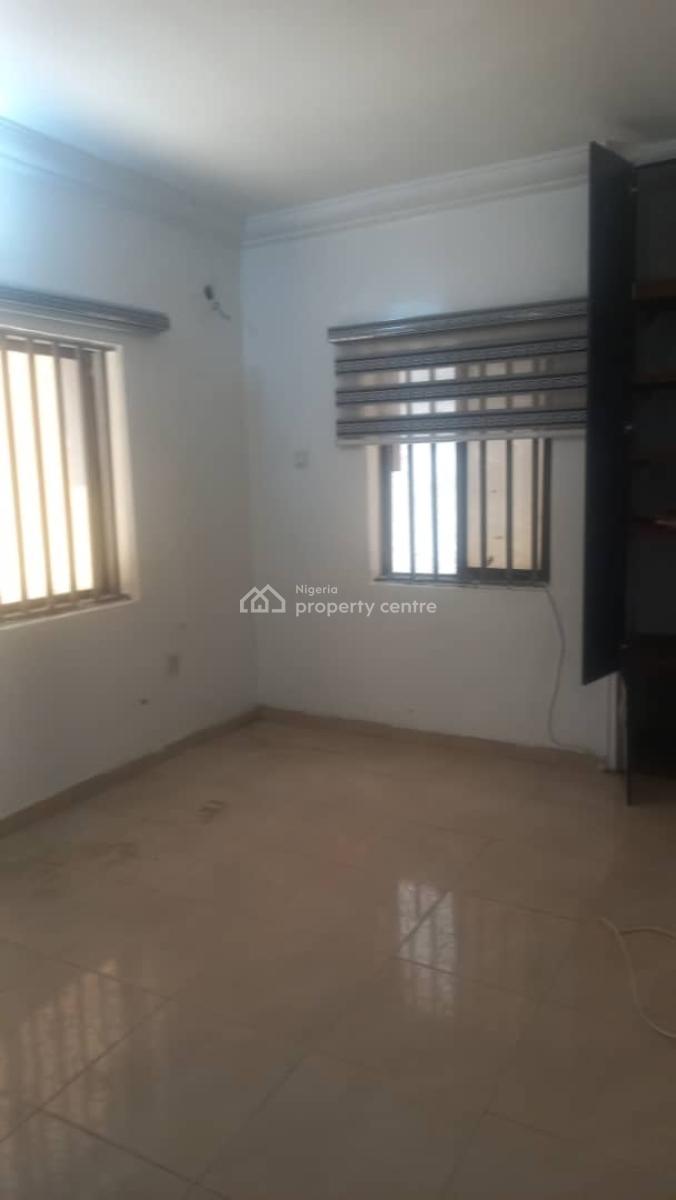 Beautiful 1 Bedroom Flat, Off Cotonou Street, Zone 6, Wuse, Abuja, Flat / Apartment for Rent