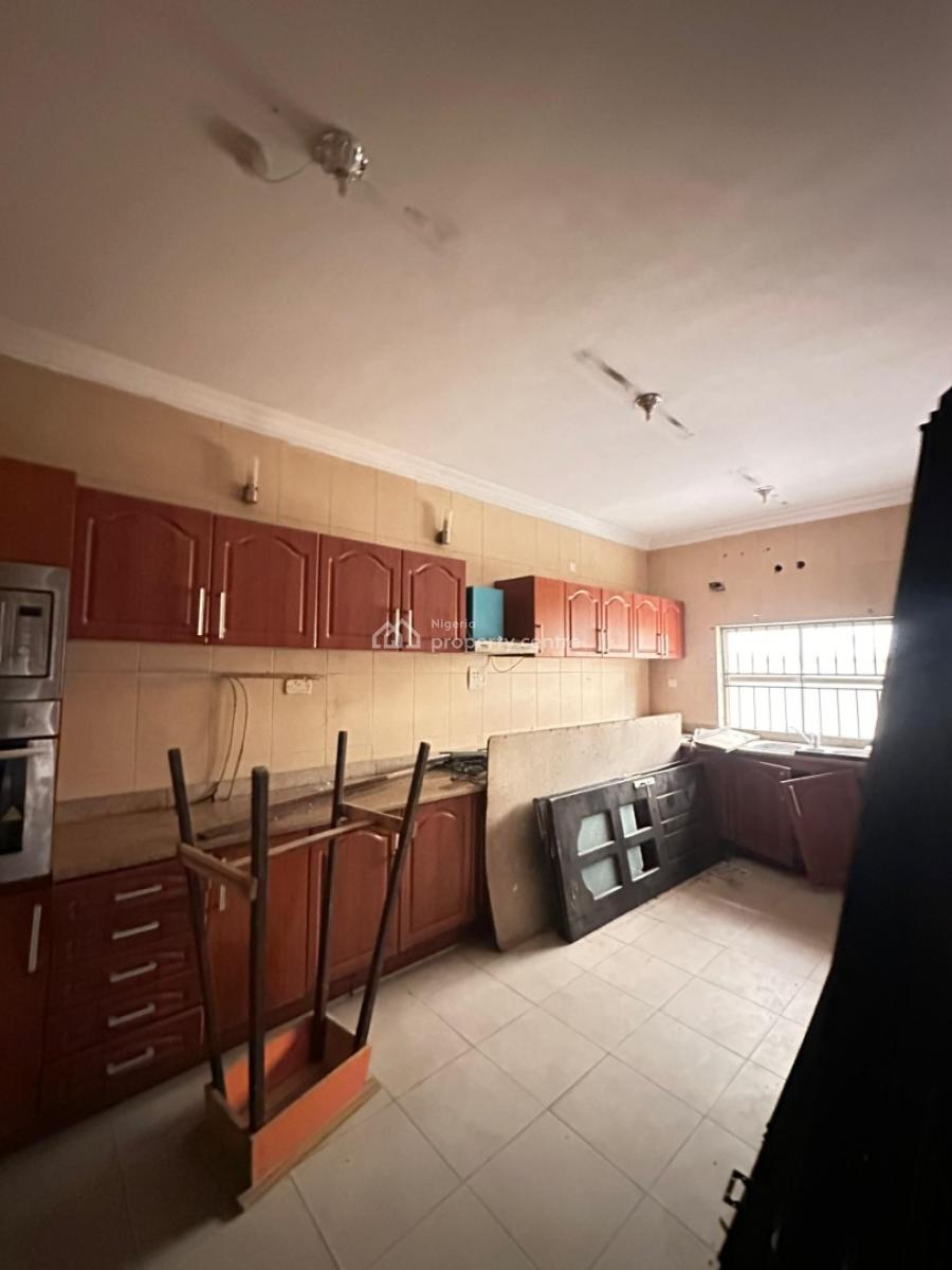 5 Bedroom Semi-detached with Bq, Lekki Phase 1, Lekki, Lagos, Semi-detached Duplex for Rent