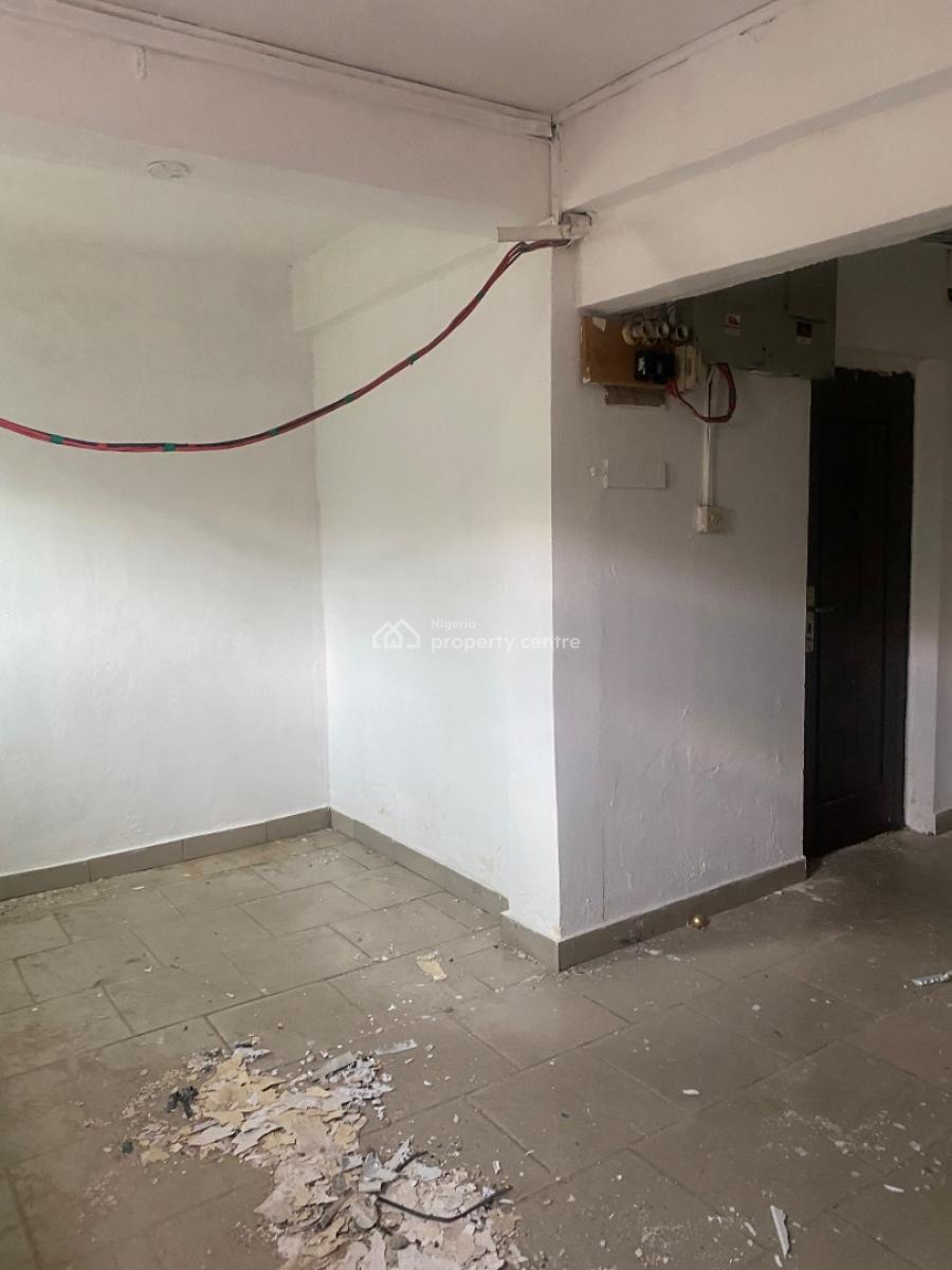 300 Sq M Office Space on The 1st Floor, Aguda, Surulere, Lagos, Office Space for Rent