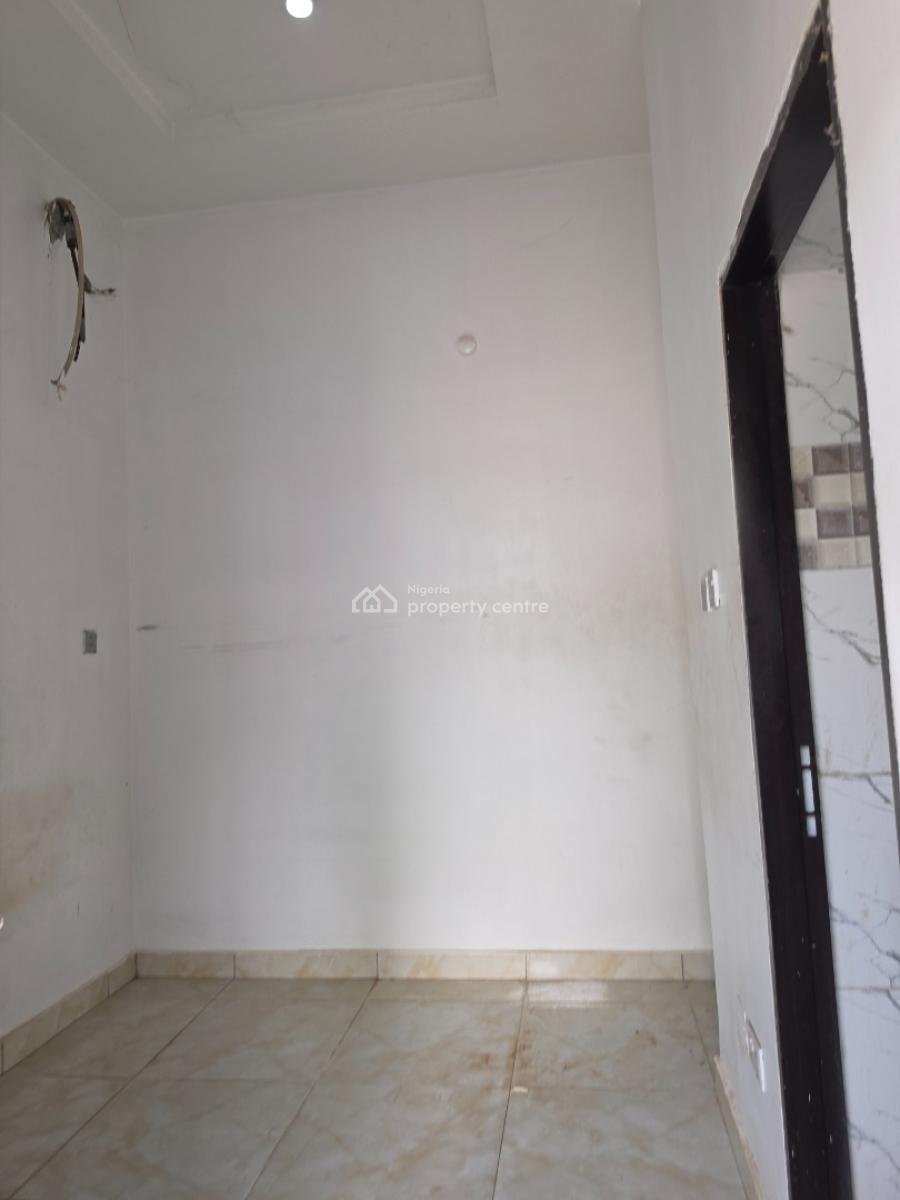 Self Contain, Close to Obi Cubanas Residence, Guzape District, Abuja, Self Contain (single Rooms) for Rent