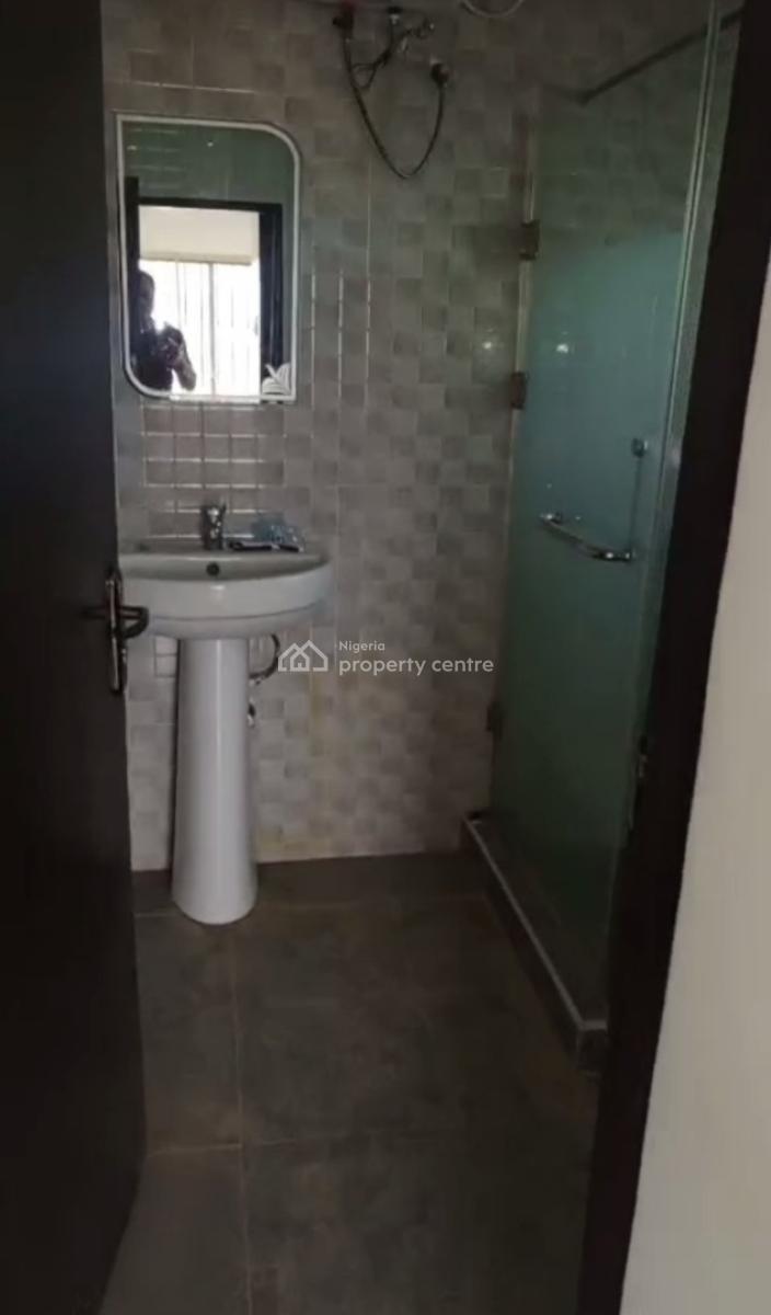 Decent Four Bedroom Upstairs Apartment, Gbagada, Lagos, Flat / Apartment for Rent