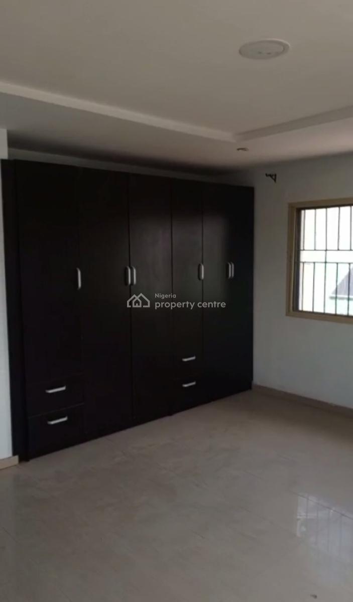 Decent Four Bedroom Upstairs Apartment, Gbagada, Lagos, Flat / Apartment for Rent