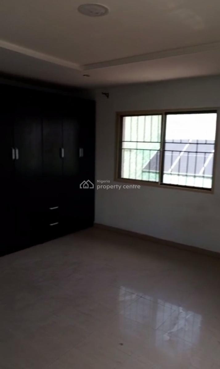 Decent Four Bedroom Upstairs Apartment, Gbagada, Lagos, Flat / Apartment for Rent