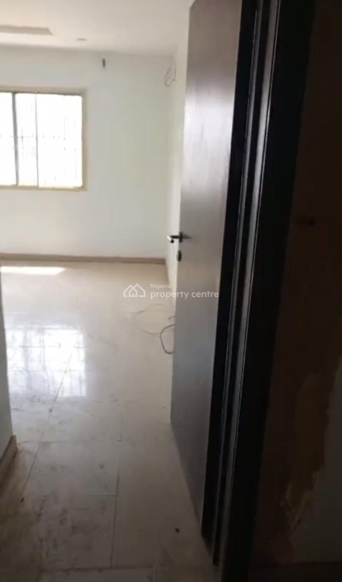 Decent Four Bedroom Upstairs Apartment, Gbagada, Lagos, Flat / Apartment for Rent
