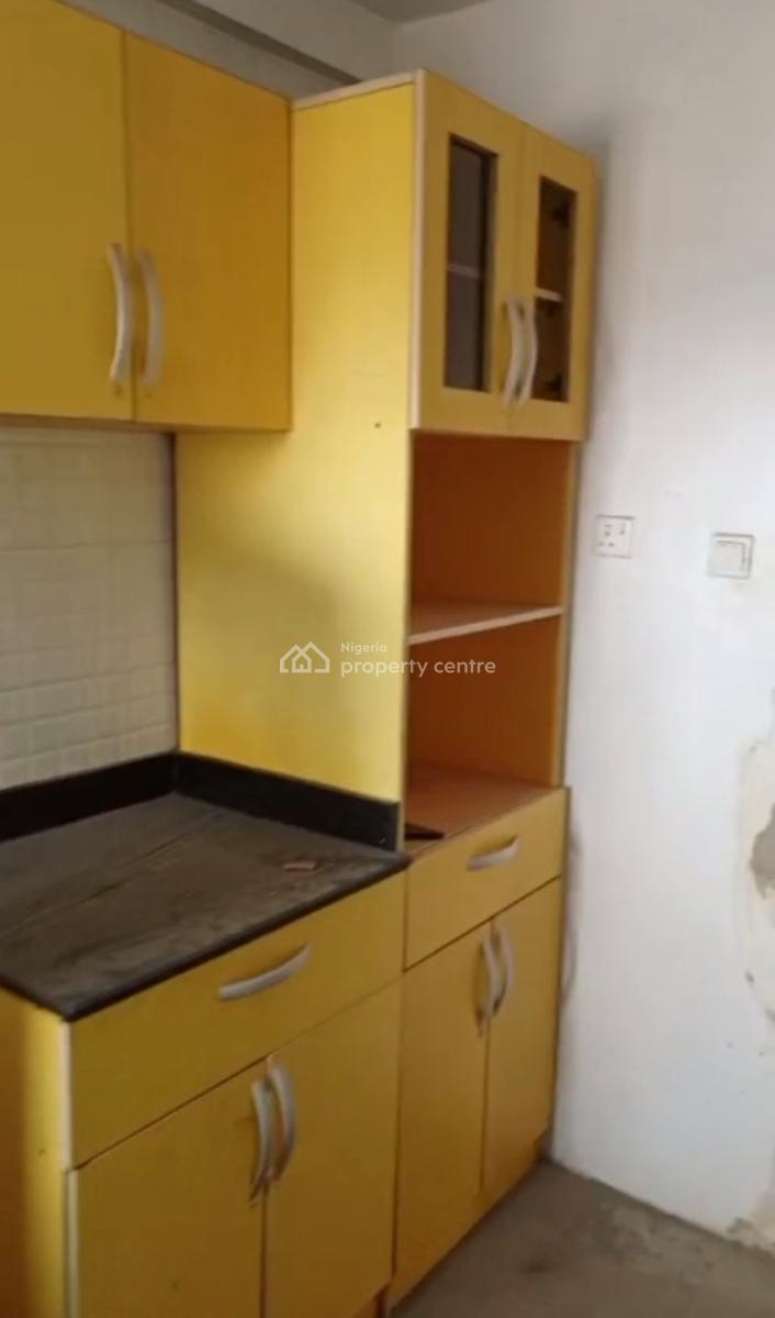 Decent Four Bedroom Upstairs Apartment, Gbagada, Lagos, Flat / Apartment for Rent