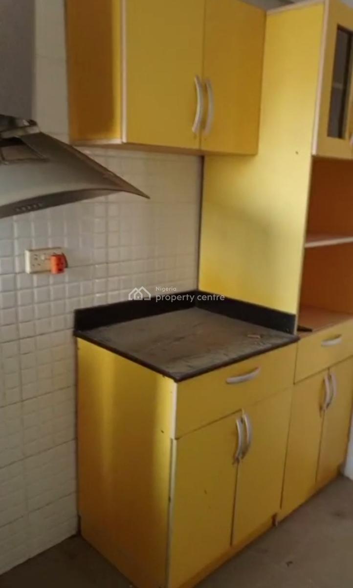 Decent Four Bedroom Upstairs Apartment, Gbagada, Lagos, Flat / Apartment for Rent