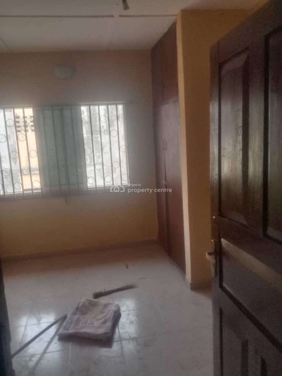 Spacious Newly Renovated 2 Bedroom Apartment Upstairs, Akiode, Ojodu, Lagos, Flat / Apartment for Rent