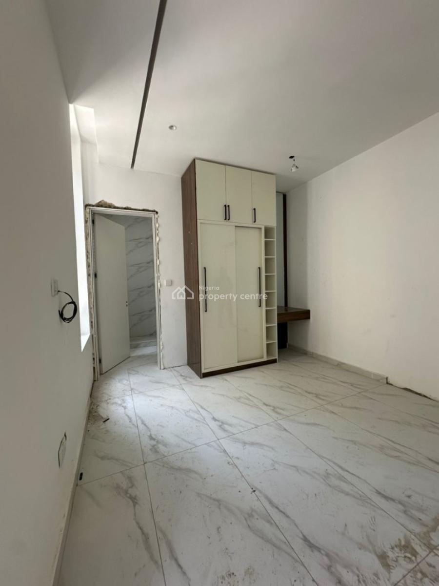 Newly Built 2 Bedroom Apartments with Swimming Pool, Lekki Phase 1, Lekki, Lagos, Flat / Apartment for Sale