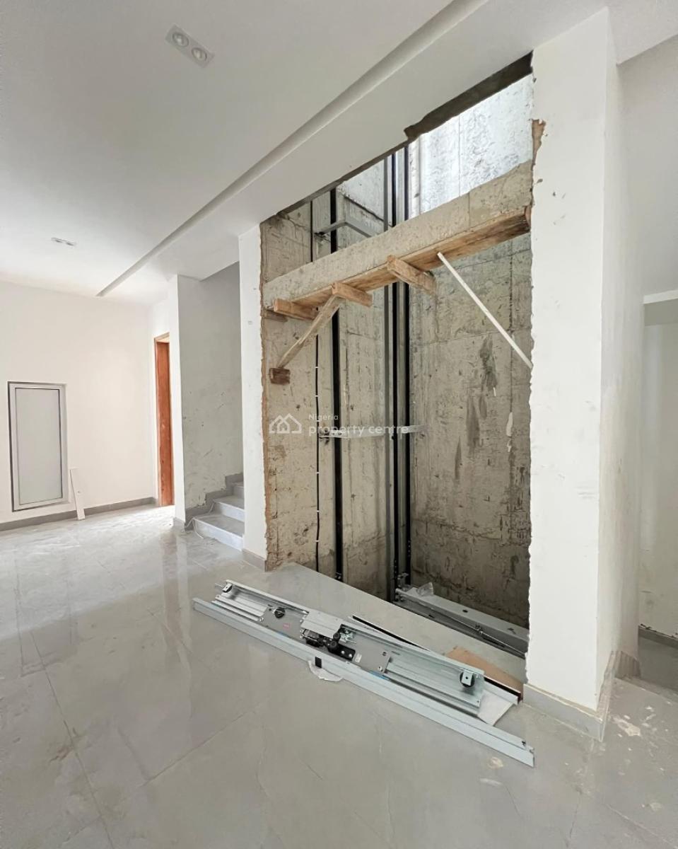 Luxury 2-bedroom Apartment, Lekki Phase 1, Lekki, Lagos, Flat / Apartment for Sale