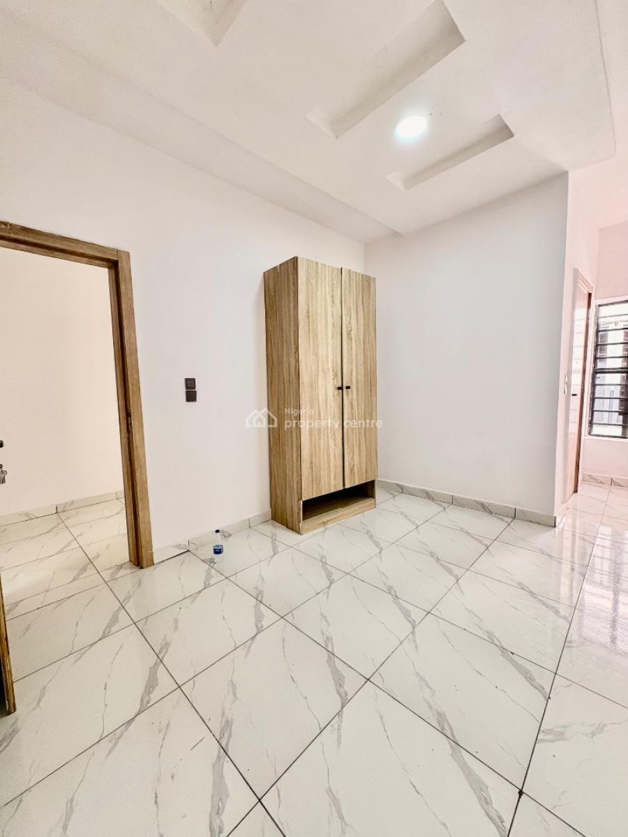 Queens Room with Inverter in an Elite Well-secured Estate at Orchid, Spring Garden Estate Phase 2 After The Orchid Roundabout, Lekki, Lagos, Flat / Apartment for Rent