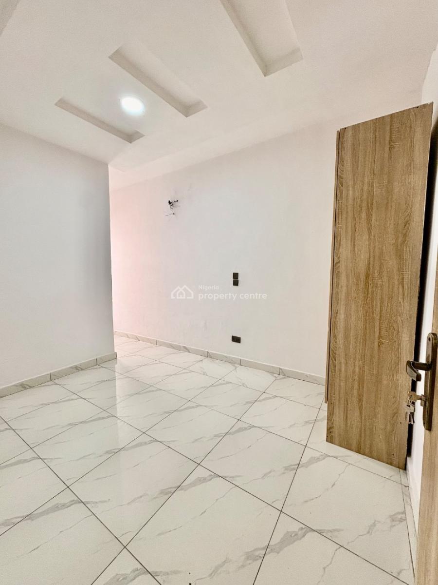 Queens Room with Inverter in an Elite Well-secured Estate at Orchid, Spring Garden Estate Phase 2 After The Orchid Roundabout, Lekki, Lagos, Flat / Apartment for Rent