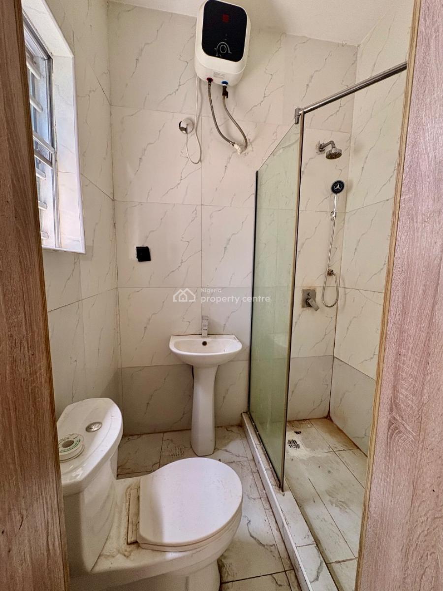 Room Upstairs in an Elite Well Secured Estate with Pool and Gym, Spring Garden Estate, Orchid Road Before The Roundabout, Lekki, Lagos, Flat / Apartment for Rent