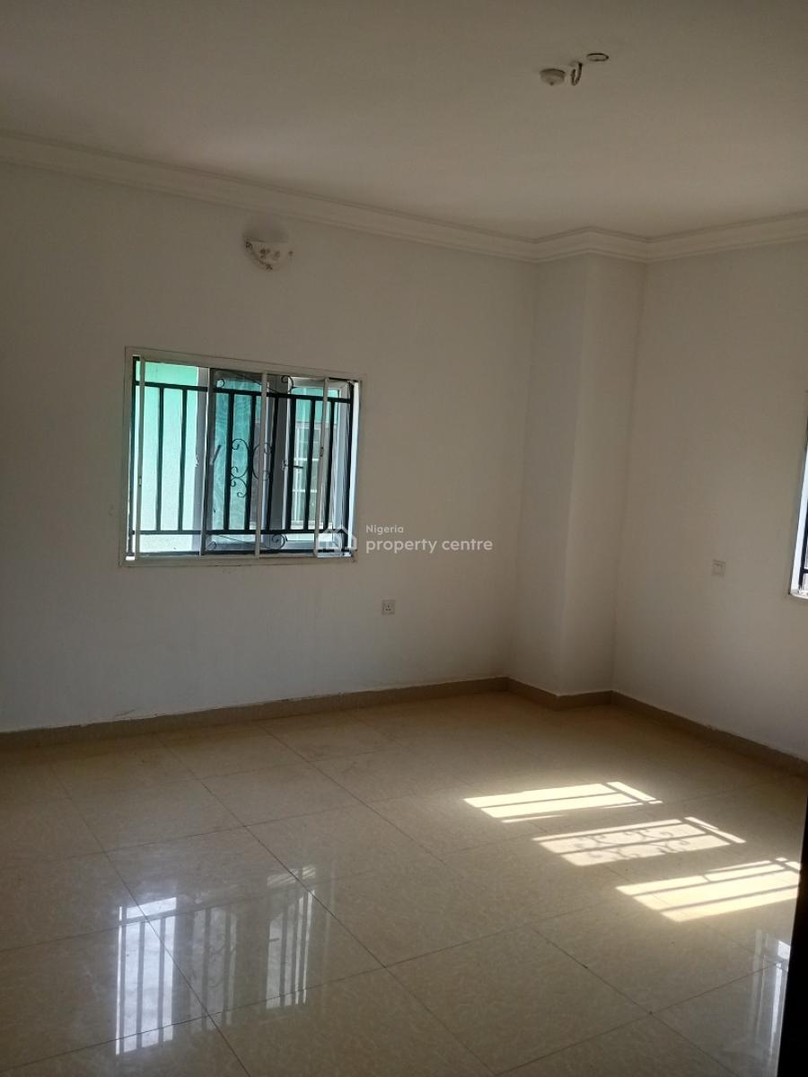 Nice and Spacious 3 Bedroom Flat, New Road Chevron, Lekki Phase 2, Lekki, Lagos, Flat / Apartment for Rent