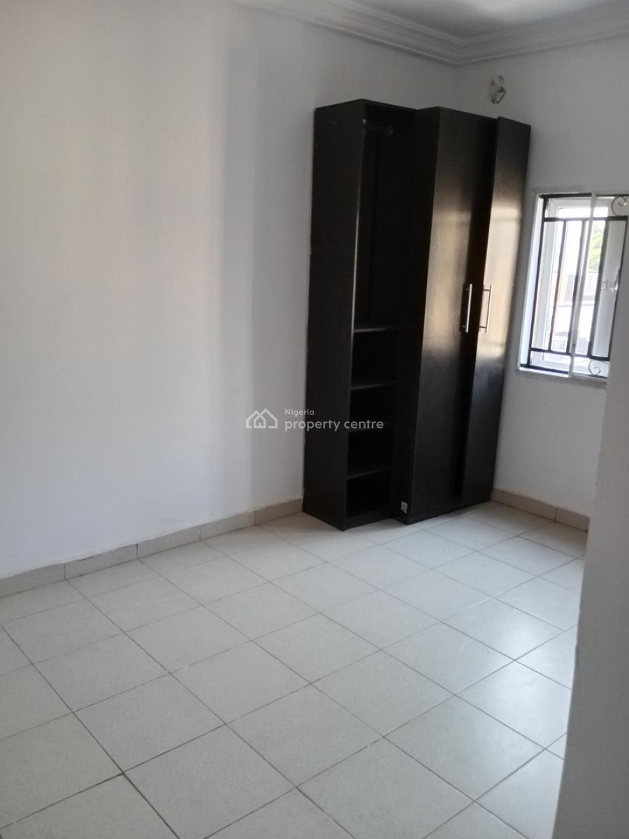 Nice and Spacious 3 Bedroom Flat, New Road Chevron, Lekki Phase 2, Lekki, Lagos, Flat / Apartment for Rent