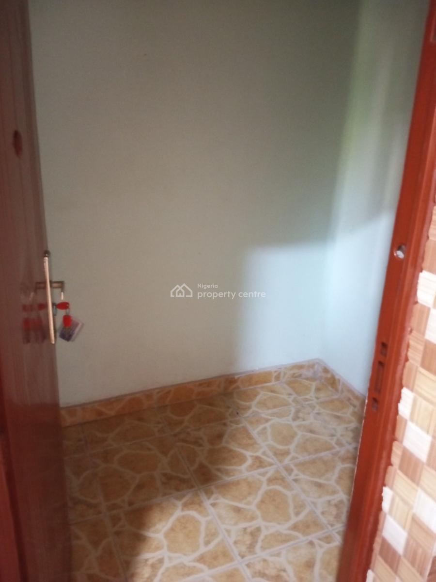 Nice and Spacious 3 Bedroom Flat, New Road Chevron, Lekki Phase 2, Lekki, Lagos, Flat / Apartment for Rent