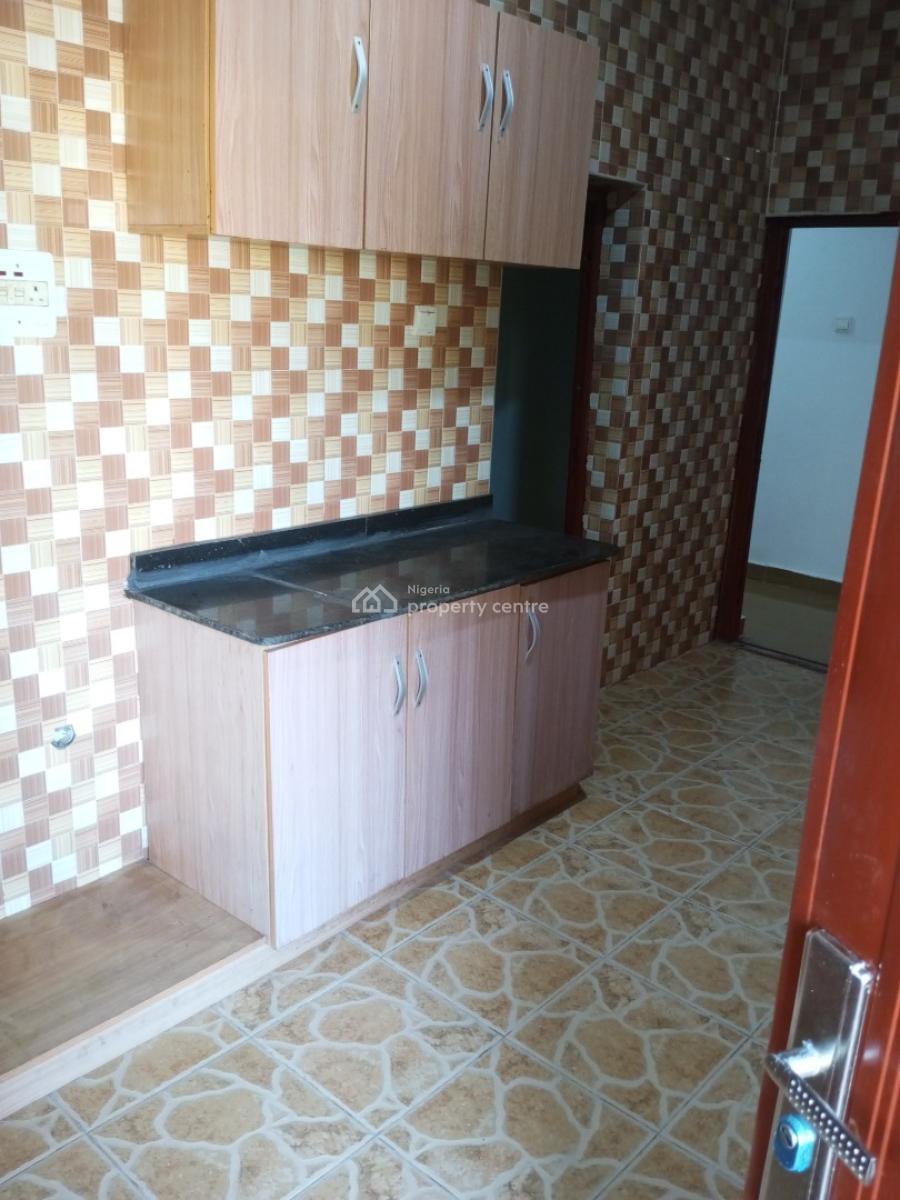 Nice and Spacious 3 Bedroom Flat, New Road Chevron, Lekki Phase 2, Lekki, Lagos, Flat / Apartment for Rent