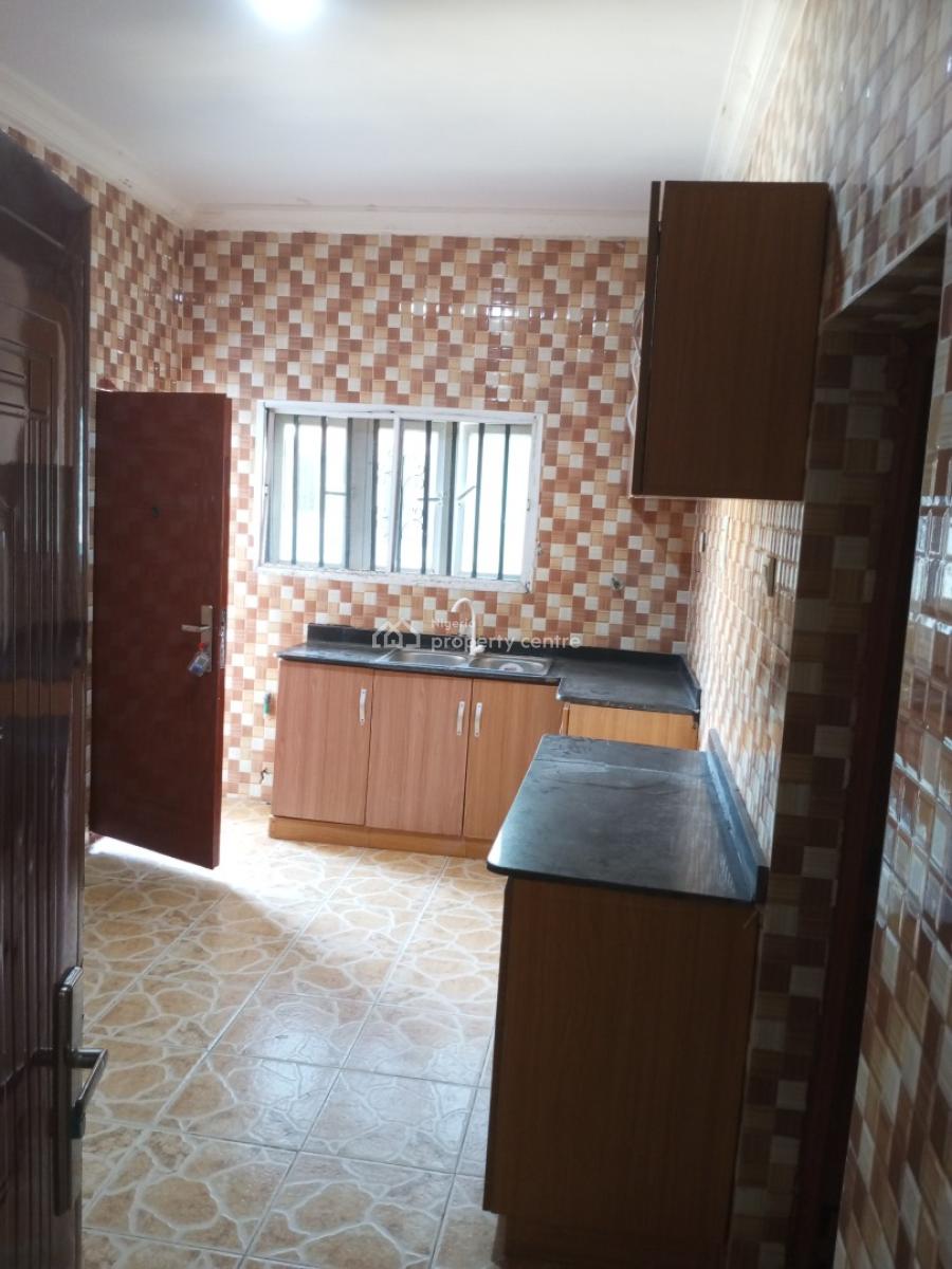Nice and Spacious 3 Bedroom Flat, New Road Chevron, Lekki Phase 2, Lekki, Lagos, Flat / Apartment for Rent