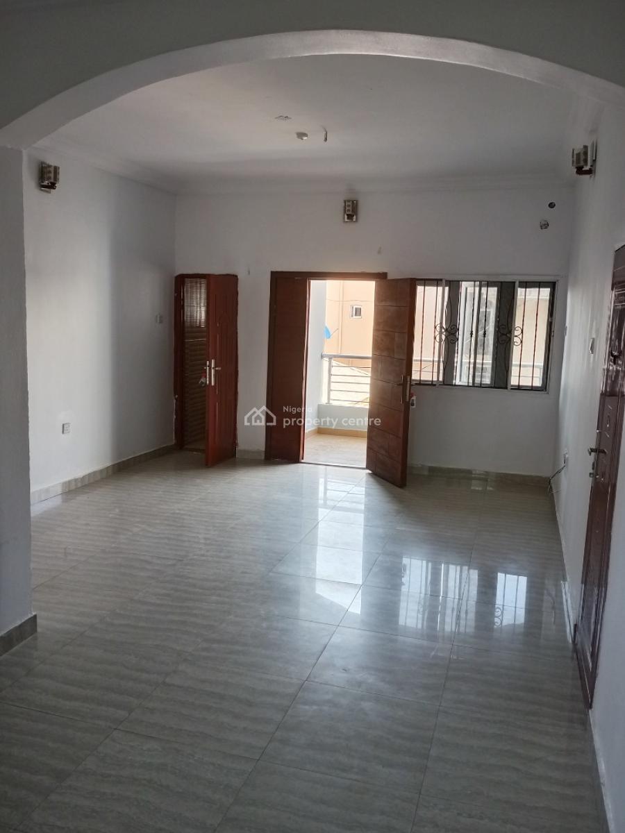 Nice and Spacious 3 Bedroom Flat, New Road Chevron, Lekki Phase 2, Lekki, Lagos, Flat / Apartment for Rent