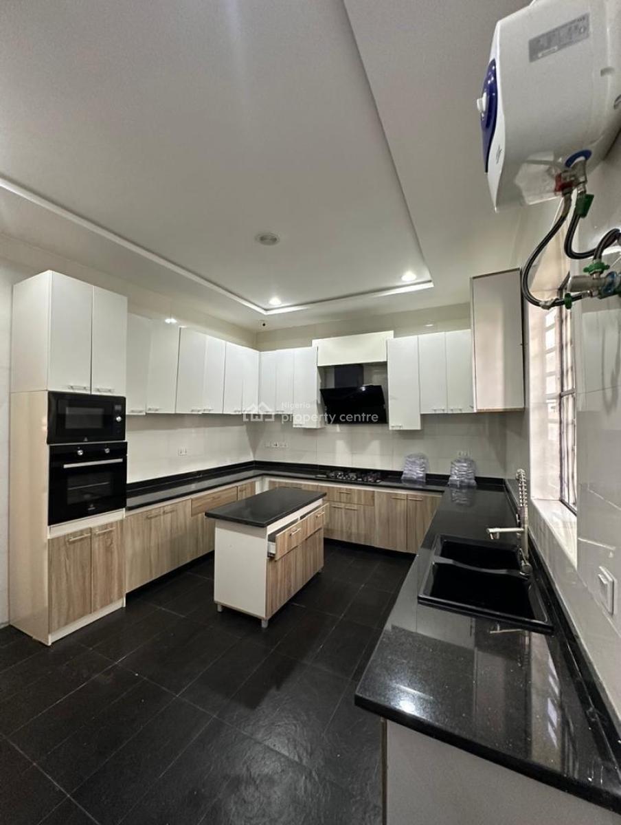 5 Bedroom Fully Detached Duplex with Swimming Pool/bq for Distress, Royal Pine Estate, Orchid Road, Lekki Expressway, Lekki, Lagos, Detached Duplex for Sale