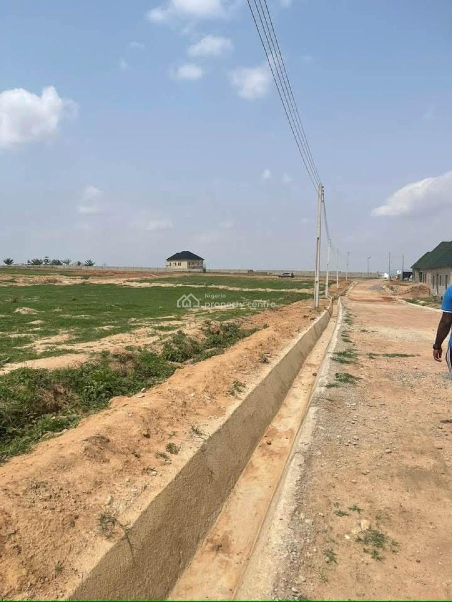 4 Bedroom Semi Detached Bungalow., Karshi, Abuja, Residential Land for Sale