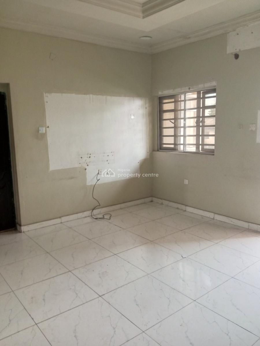 Spacious 2bedroom Flat, Mayaka Street Magoro/cwment, Mangoro, Ikeja, Lagos, Flat / Apartment for Rent