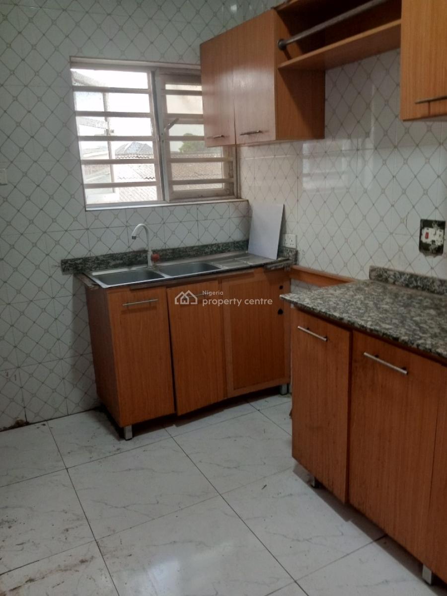 Spacious 2bedroom Flat, Mayaka Street Magoro/cwment, Mangoro, Ikeja, Lagos, Flat / Apartment for Rent