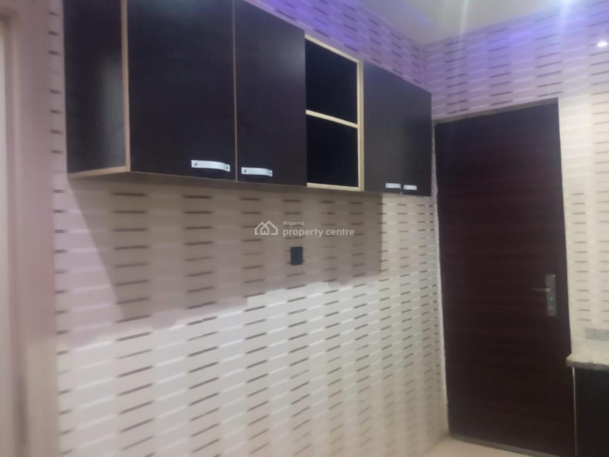 3 Bedrooms Flat, Ologolo, Lekki, Lagos, Flat / Apartment for Rent